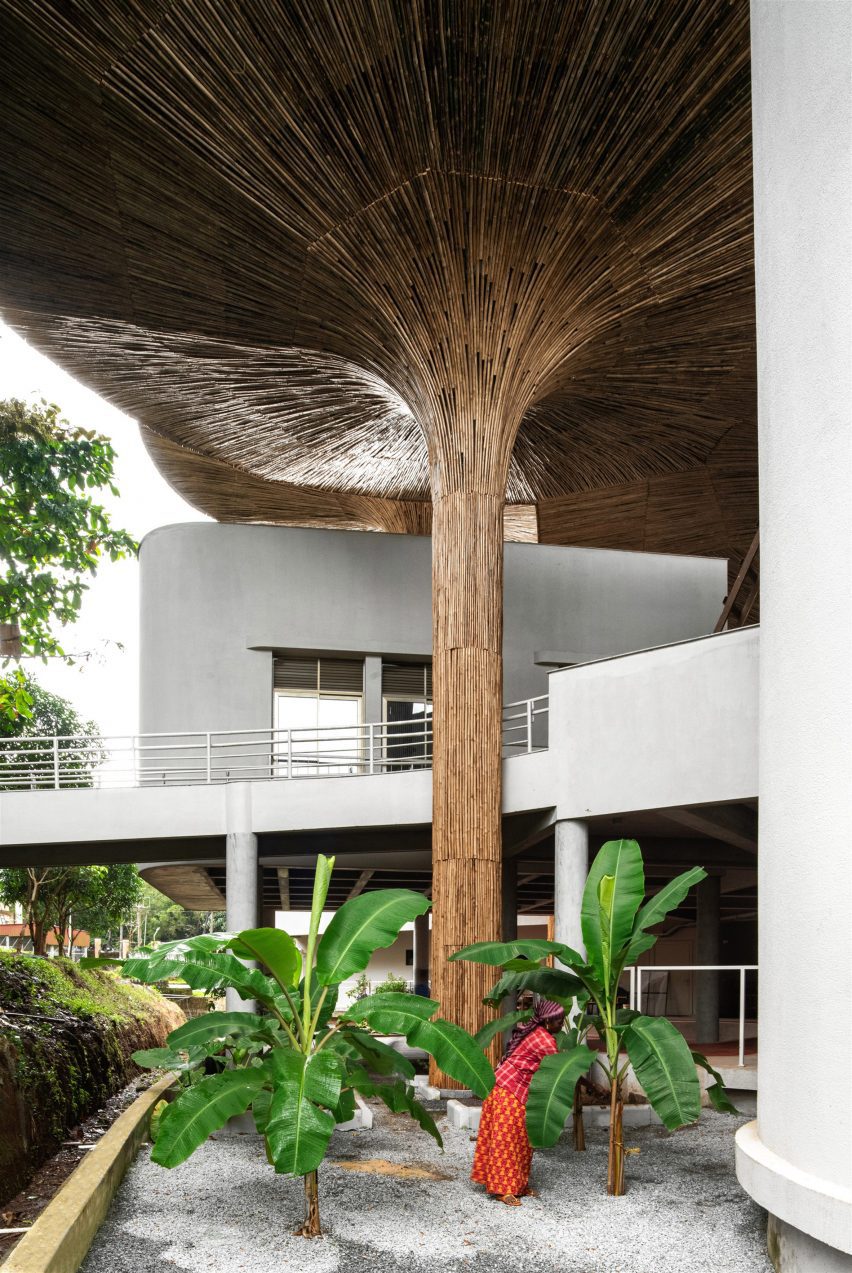 Column inside of the Tapmi Centre extension by The Purple Ink Studio