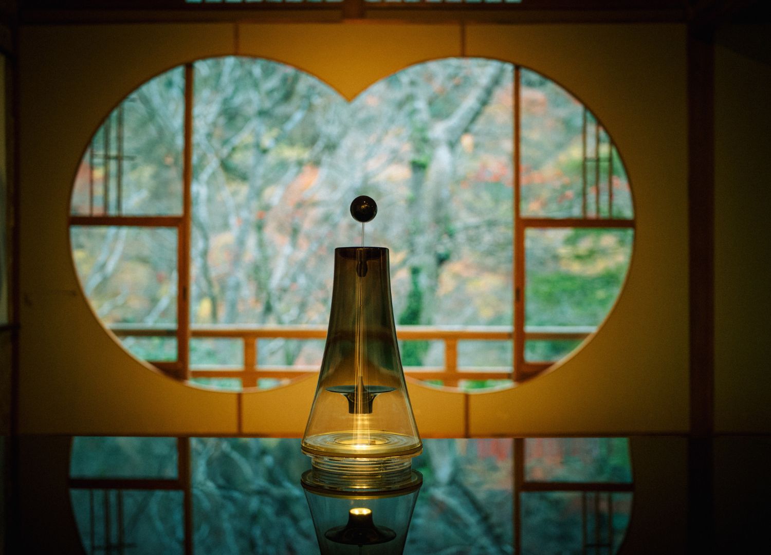 Yurameki-table-lamp-by-Jingwen-Gu.jpg